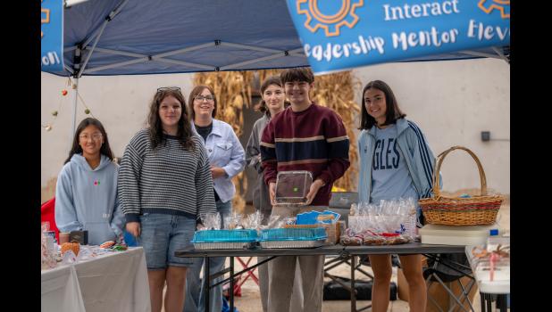 High School Students involved in the Interact Club, Beta, and National Honors Society volunteer to serve at the Pancake Breakfast at the Mountain View Community Center. Pictured, left to right: Makenna Martin, Annabel Russell, Cortissa Beach, Alaina Farris, Gavin Sharp, and Alba Fortes. Howell County News/ Kacey Blunk
